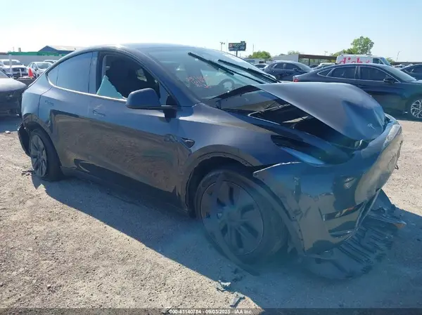 7SAYGDED5RF101473 2024 TESLA MODEL Y - Image 1