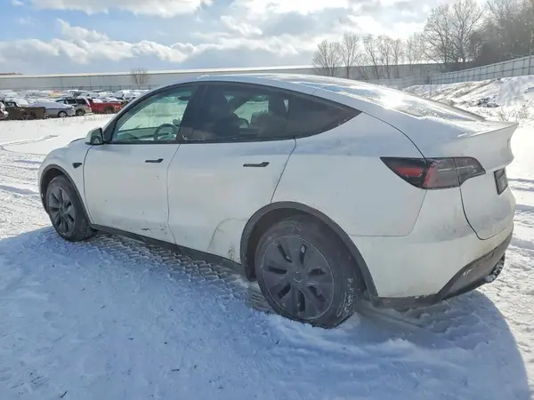 7SAYGDED5RF103322 2024 TESLA MODEL Y - Image 2