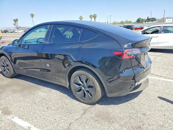 7SAYGDED5RF115258 2024 TESLA MODEL Y - Image 2