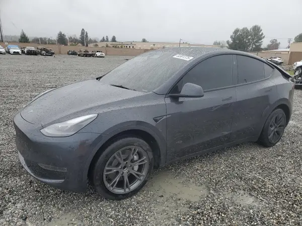 7SAYGDED5RF125093 2024 TESLA MODEL Y - Image 1