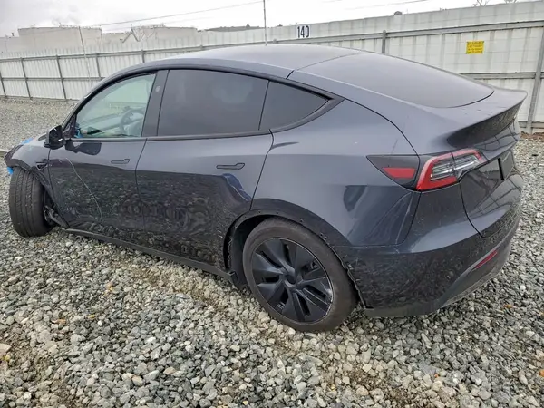 7SAYGDED5RF125613 2024 TESLA MODEL Y - Image 2
