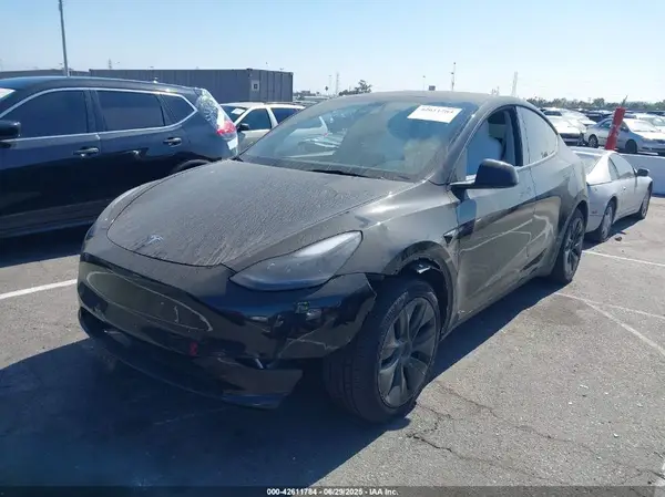 7SAYGDED5RF126518 2024 TESLA MODEL Y - Image 2