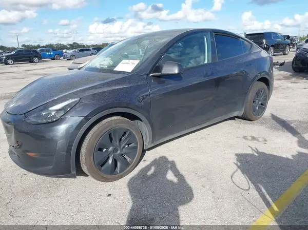 7SAYGDED5RF160751 2024 TESLA MODEL Y - Image 2
