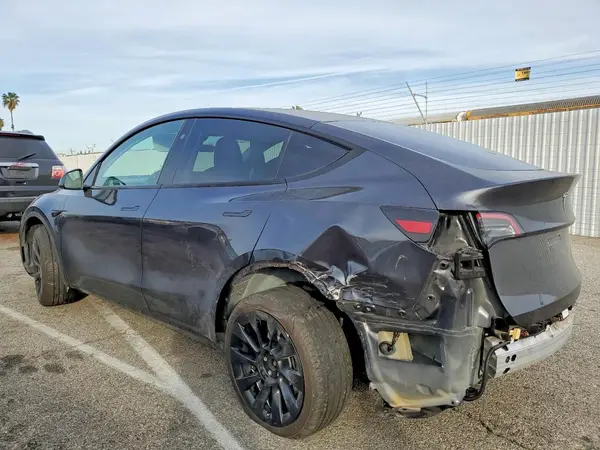 7SAYGDED5RF178845 2024 TESLA MODEL Y - Image 2
