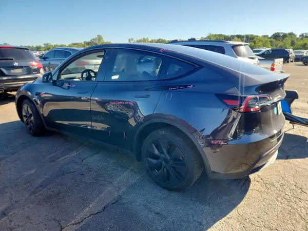 7SAYGDED5RF179011 2024 TESLA MODEL Y - Image 2