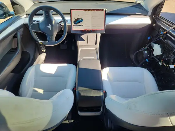 7SAYGDED5RF179011 2024 TESLA MODEL Y - Image 8