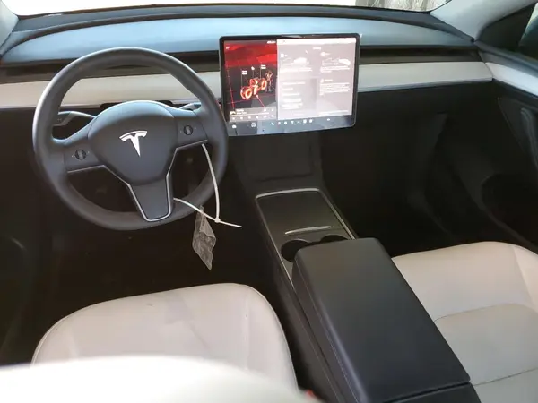 7SAYGDED5RF181292 2024 TESLA MODEL Y - Image 8