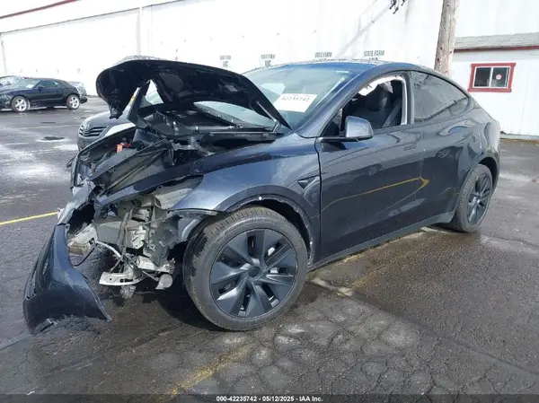 7SAYGDED5RF192695 2024 TESLA MODEL Y - Image 2