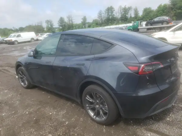 7SAYGDED5RF199713 2024 TESLA MODEL Y - Image 2