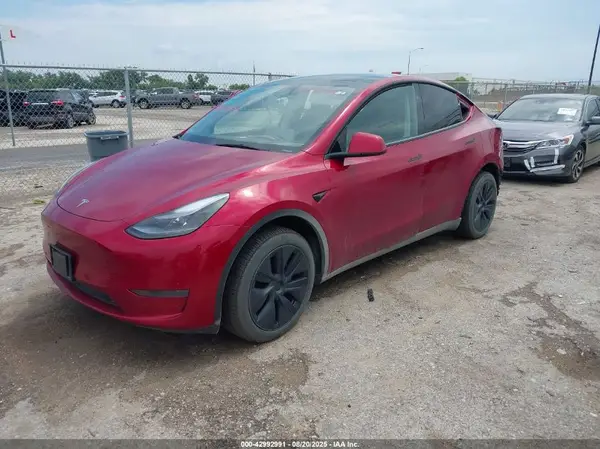 7SAYGDED5SA348513 2025 TESLA MODEL Y - Image 2