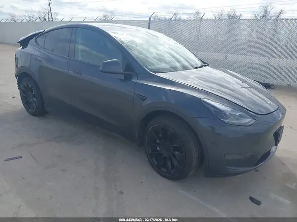 7SAYGDED5SA354098 2025 TESLA MODEL Y - Image 1