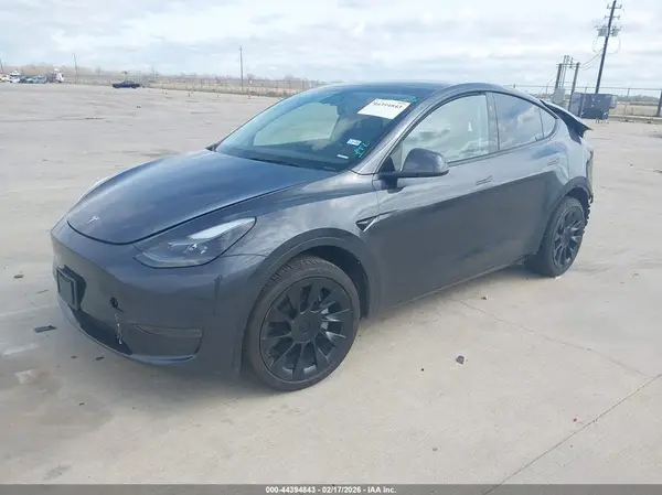 7SAYGDED5SA354098 2025 TESLA MODEL Y - Image 2