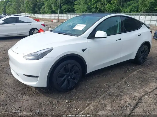 7SAYGDED5SA357860 2025 TESLA MODEL Y - Image 2
