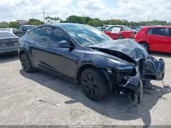 7SAYGDED5SA370060 2025 TESLA MODEL Y