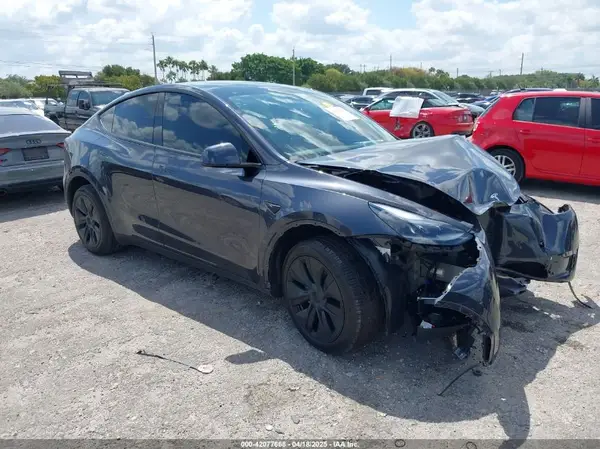7SAYGDED5SA370060 2025 TESLA MODEL Y - Image 1