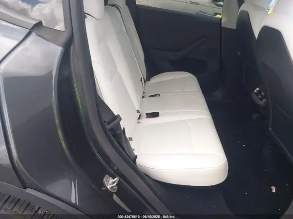 7SAYGDED5SA371404 2025 TESLA MODEL Y - Image 8