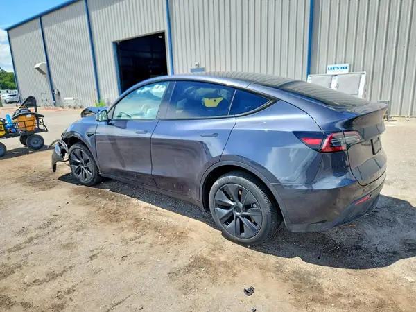 7SAYGDED5SA372181 2025 TESLA MODEL Y - Image 2
