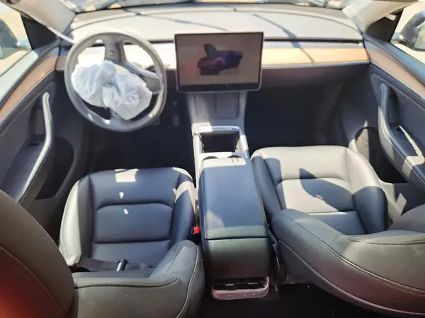 7SAYGDED5SA372181 2025 TESLA MODEL Y - Image 8