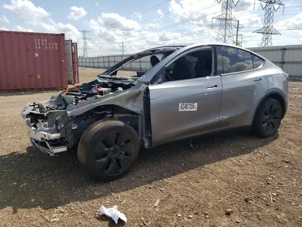 7SAYGDED5SA377204 2025 TESLA MODEL Y - Image 1