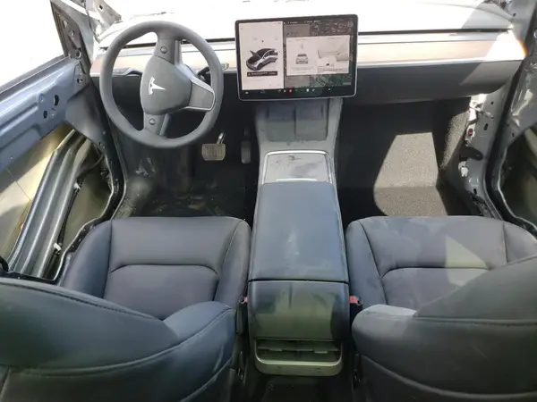 7SAYGDED5SA377204 2025 TESLA MODEL Y - Image 8