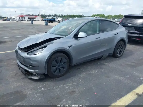 7SAYGDED5SA378904 2025 TESLA MODEL Y - Image 2
