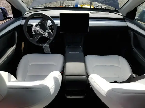 7SAYGDED5SF221683 2025 TESLA MODEL Y - Image 8
