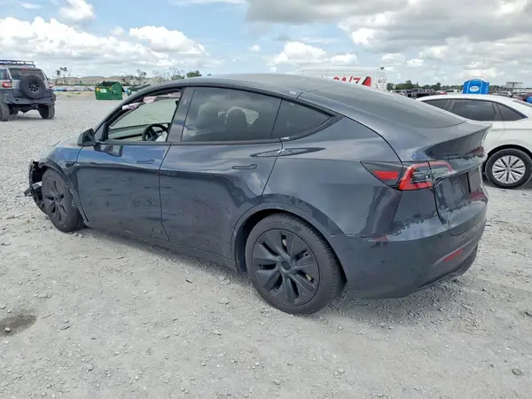 7SAYGDED5SF231825 2025 TESLA MODEL Y - Image 2