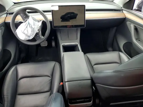7SAYGDED5SF231825 2025 TESLA MODEL Y - Image 8