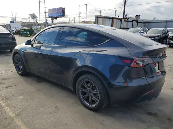 7SAYGDED5SF249158 2025 TESLA MODEL Y - Image 2