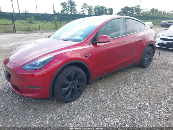 7SAYGDED5SF250598 2025 TESLA MODEL Y - Image 2