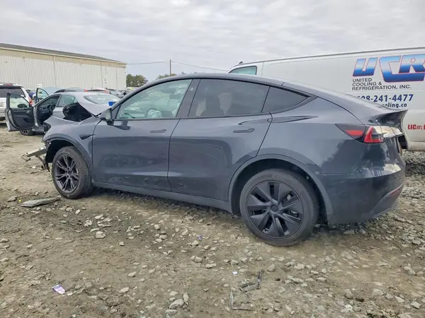 7SAYGDED5SF250939 2025 TESLA MODEL Y - Image 2