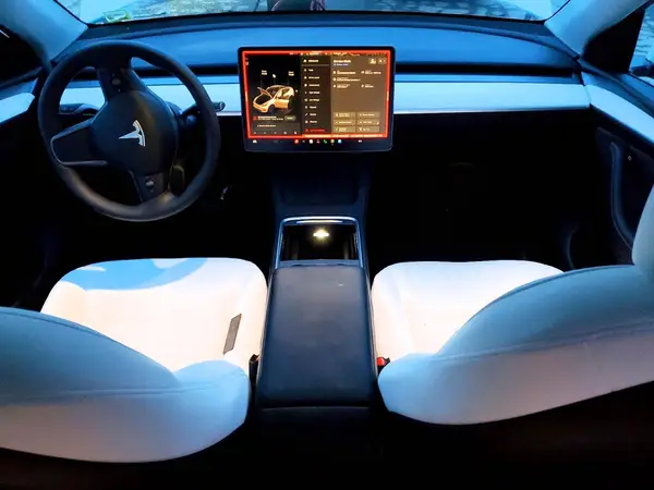 7SAYGDED5SF255624 2025 TESLA MODEL Y - Image 8