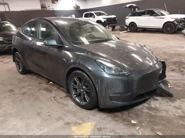 7SAYGDED5SF271211 2025 TESLA MODEL Y - Image 1