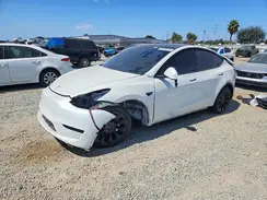 7SAYGDED5SF313232 2025 TESLA MODEL Y