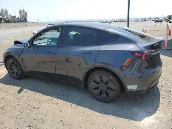 7SAYGDED5SF313490 2025 TESLA MODEL Y - Image 2