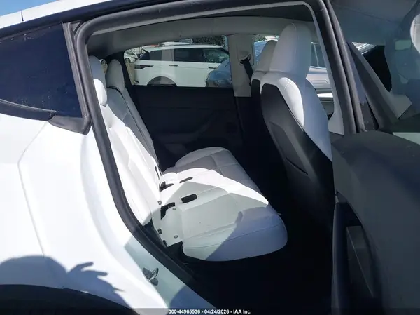 7SAYGDED5SF316468 2025 TESLA MODEL Y - Image 8