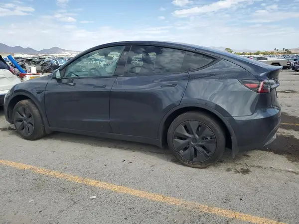 7SAYGDED5SF318883 2025 TESLA MODEL Y - Image 2
