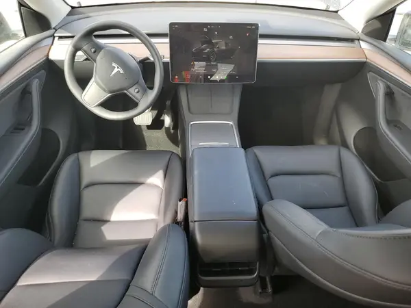 7SAYGDED5SF318883 2025 TESLA MODEL Y - Image 8