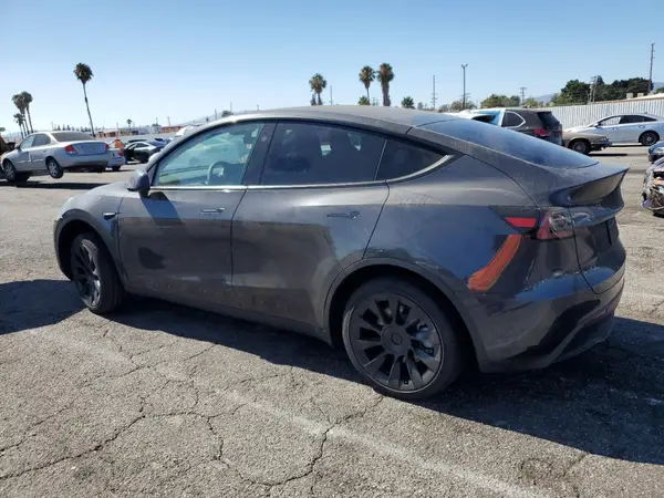 7SAYGDED5SF321685 2025 TESLA MODEL Y - Image 2
