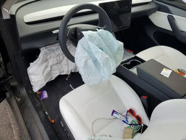 7SAYGDED5TA415001 2026 TESLA MODEL Y - Image 8