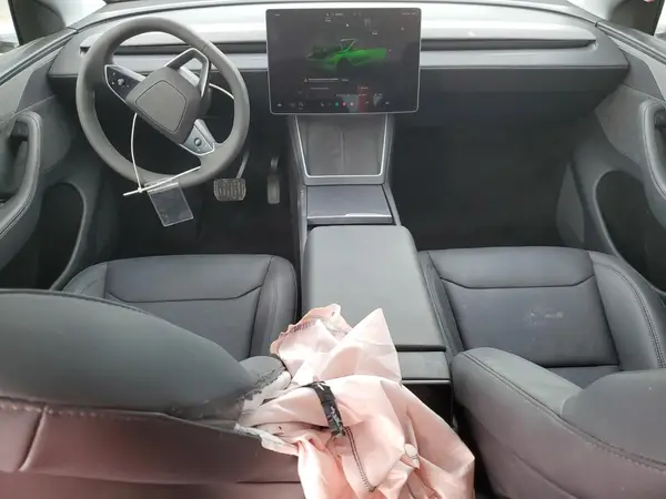 7SAYGDED5TA416150 2026 TESLA MODEL Y - Image 8