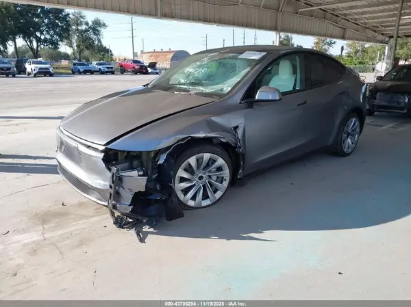 7SAYGDED5TA418948 2026 TESLA MODEL Y - Image 2