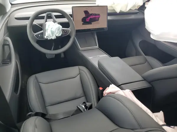 7SAYGDED5TA437712 2026 TESLA MODEL Y - Image 8