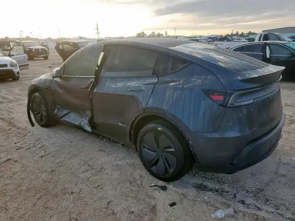 7SAYGDED5TA437886 2026 TESLA MODEL Y - Image 2