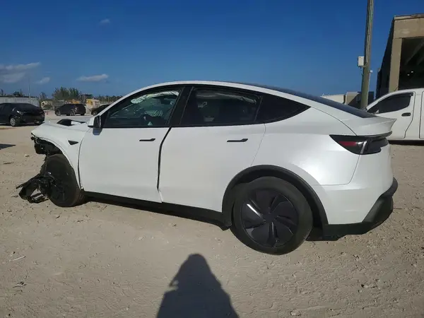 7SAYGDED5TA439394 2026 TESLA MODEL Y - Image 2