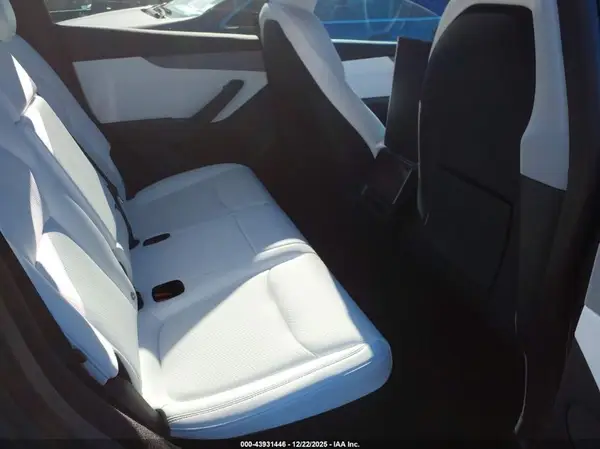 7SAYGDED5TA459256 2026 TESLA MODEL Y - Image 8