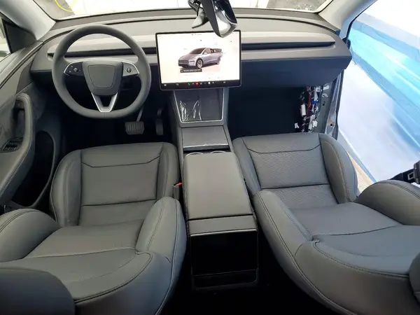 7SAYGDED5TA459774 2026 TESLA MODEL Y - Image 8