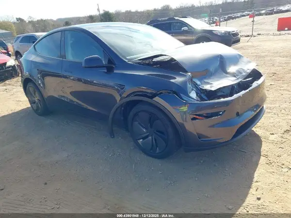 7SAYGDED5TA462609 2026 TESLA MODEL Y - Image 1