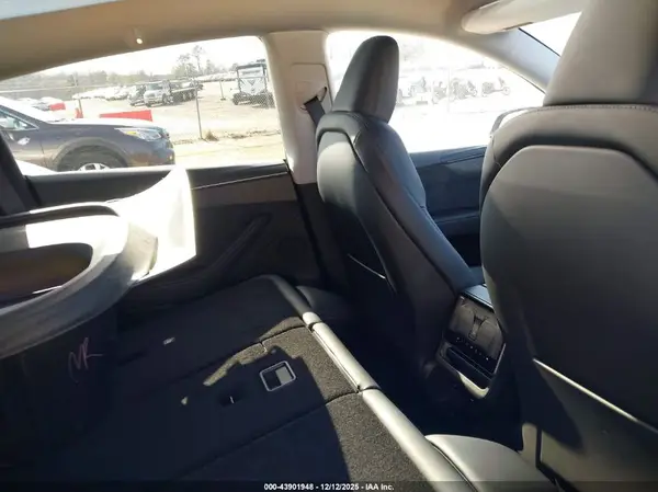 7SAYGDED5TA462609 2026 TESLA MODEL Y - Image 8