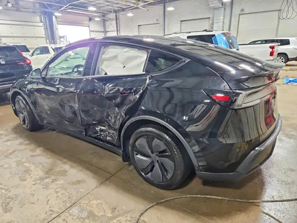 7SAYGDED5TA484402 2026 TESLA MODEL Y - Image 2